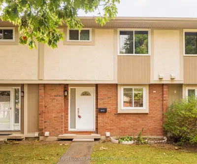 451 Moodie Drive E, Bells Corners And South To Fallowfield, On K2h 8t6