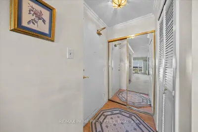 158b Mcarthur Avenue 1807, Vanier And Kingsview Park, On K1l 8e7