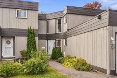 38 COMPATA Way, Blackburn Hamlet, ON K1B 4W9