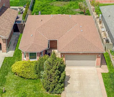 8223 Marcon Street, Niagara Falls, On L2h 3a9