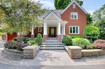 388 Mariposa Avenue, Rockcliffe Park, On K1m 0s9