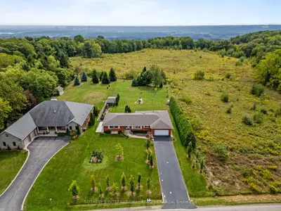 368 Rock Chapel Road, Hamilton, On L9h 5e2