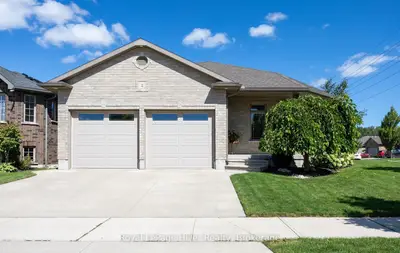 2 Findlay Place, Stratford, On N5a 0a7
