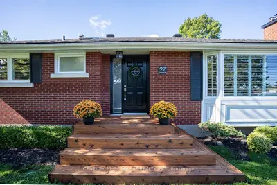 27 Roundhay Drive, South Of Baseline To Knoxdale, On K2g 1b6