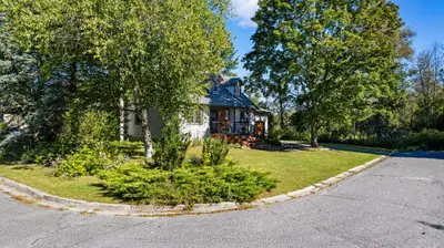 25 ROBERT Road, Perth, ON K7H 3L2