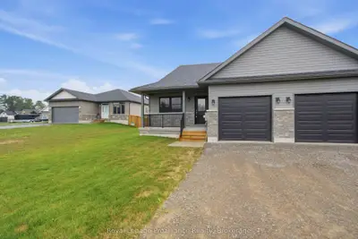 33 Clayton John Avenue, Brighton, On K0k 1h0