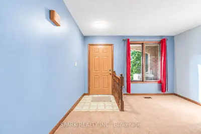 28 LAMPMAN Crescent, Thorold, ON L2V 4K7