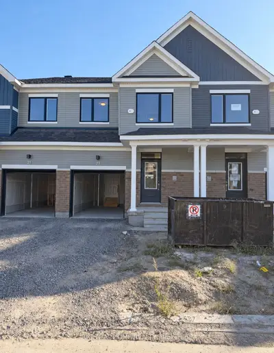23 Sintaluta Walk, Stittsville - Munster - Richmond, On K0a 2z0