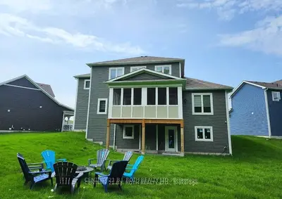22 Dyer Crescent, Bracebridge, On P1l 0n4