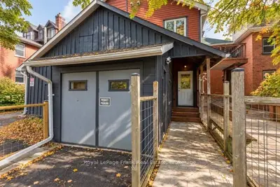 210 Mcdonnel Street, Peterborough, On K9h 2v9