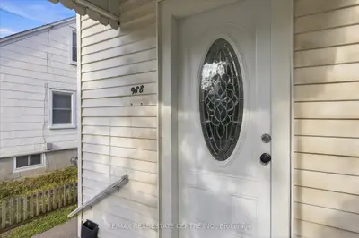 988 High Street, Peterborough, On K9j 5r6