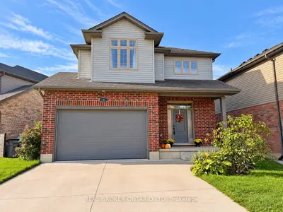 22 Queensway Drive, Strathroy-caradoc, On N7g 4m3