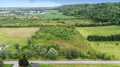 110 Jones Road, Hamilton, On L8e 5j4