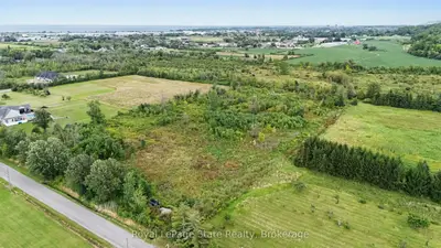 110 Jones Road, Hamilton, On L8e 5j4
