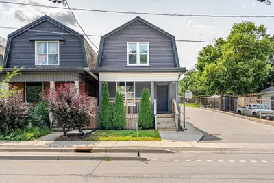 425 English Street, London East, On N5w 3t4