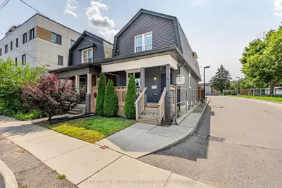 425 English Street, London East, On N5w 3t4