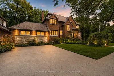 4 Forsyth Avenue N, Hamilton, On L8s 4e1