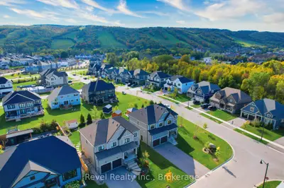 101 Reed Way, Blue Mountains, On L9y 0v1