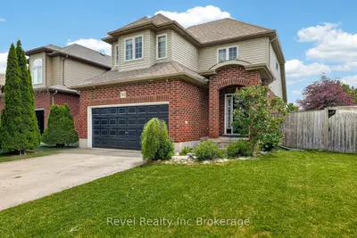 762 Frontenac Crescent, Woodstock, On N4v 0b1