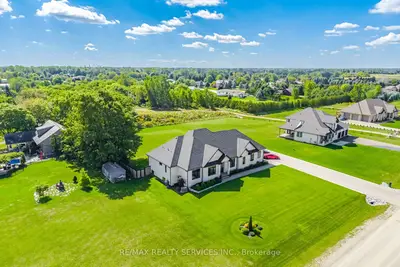 56 Augustus Street, Brant, On N0e 1r0