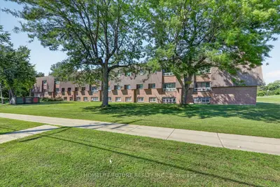 260 Academy Street 205, Loyalist, On K0k 1g0
