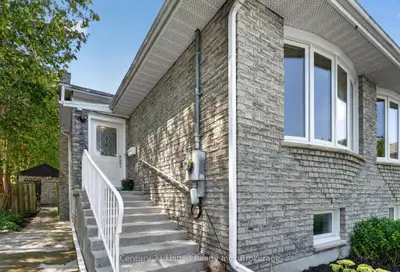1696 Applewood Crescent, Peterborough, On K9k 1n4