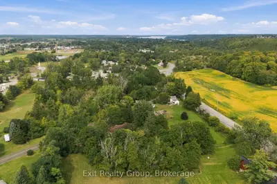 31 Ridge Road, Prince Edward County, On K0k 2t0