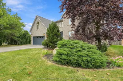 35 Lido Drive, Hamilton, On L8e 5e8