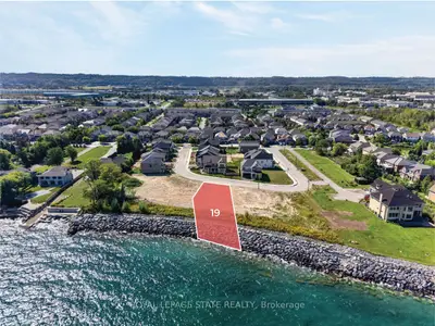 100 Watershore Drive 19, Hamilton, On L8e 0c1