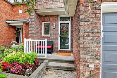 23 GRASSY PLAINS Drive, Kanata, ON K2M 2P2