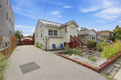 92 Jolliet Avenue, Vanier And Kingsview Park, On K1l 5h2