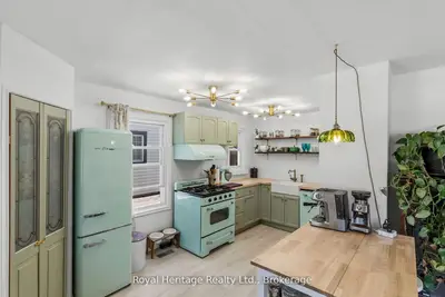 31 Caroline Street, Port Hope, On L1a 1y6