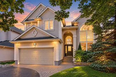 92 Broughton Street, Kanata, On K2k 3n4
