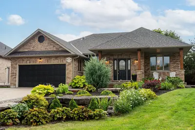 33 SOUTH HARBOUR Drive, Kawartha Lakes, ON K0M 1A0