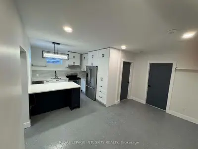 50 Clarendon Avenue 2, Tunneys Pasture And Ottawa West, On K1y 0p2