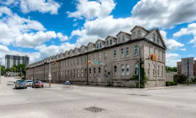 25 Concession Street 110, Cambridge, On N1r 2g6