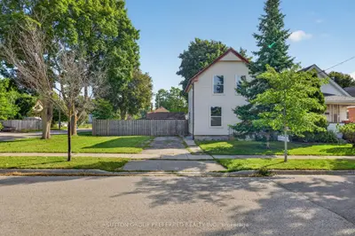 118 Delaware Street, London East, On N5z 2n5
