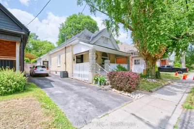 77 Elm Street, London East, On N5z 2k4