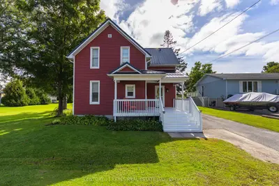15 Railway Street, Lansdowne Village, On K0e 1l0