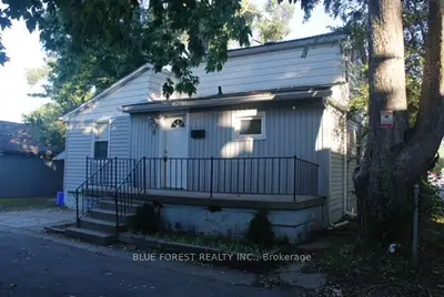 4 HENRY Street, London East, ON N6B 2L7