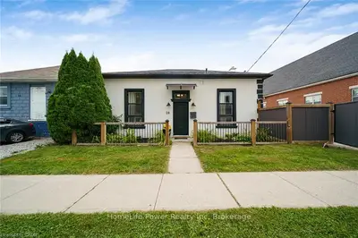 28 Cambridge Street, Cambridge, On N1r 3r7