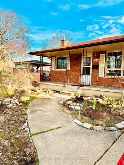 2 Shetland Crescent, St. Catharines, On L2p 3p7
