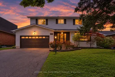 932 Dresden Crescent, Britannia Heights - Queensway Terrace N And Area, On K2b 5j1