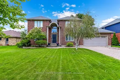 3910 Stacey Crescent, London South, On N6p 1e8