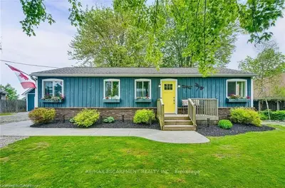 8 Beach Road, Haldimand, On N0a 1k0