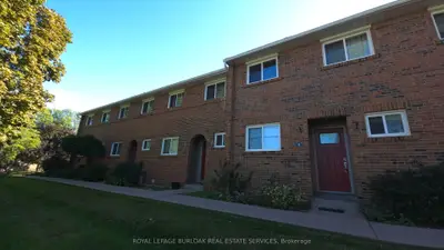 125 Livingston Avenue 4, Grimsby, On L3m 4s5