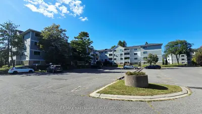 214 Viewmount Drive 101, Cityview - Parkwoods Hills - Rideau Shore, On K2e 7x3
