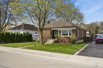 31 Cameron Avenue, Hamilton, On L9h 1p6