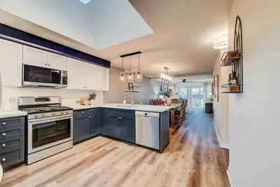 12 BROCK Street, Guelph, ON N1L 0E3