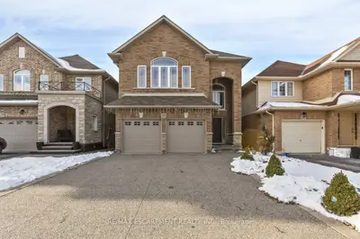 183 Pelech Crescent, Hamilton, On L0r 1p0